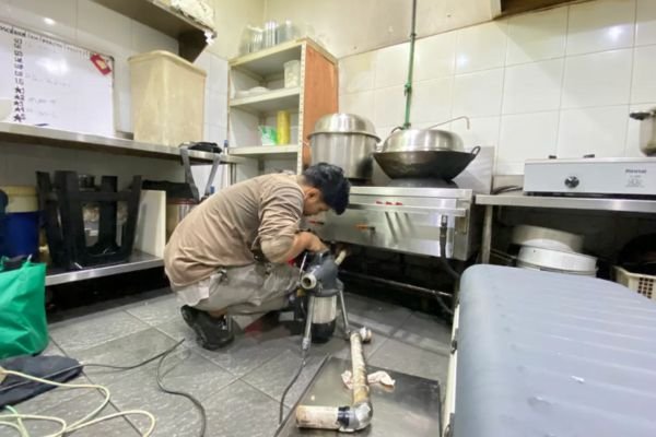 Pelancaran saluran mampet Tangerang Selatan